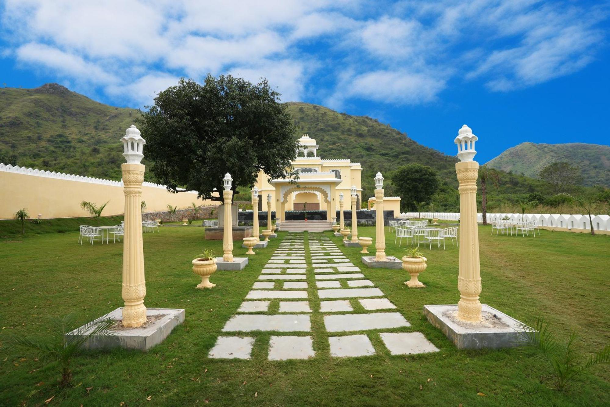 Maangarh Resorts Удайпур Екстер'єр фото